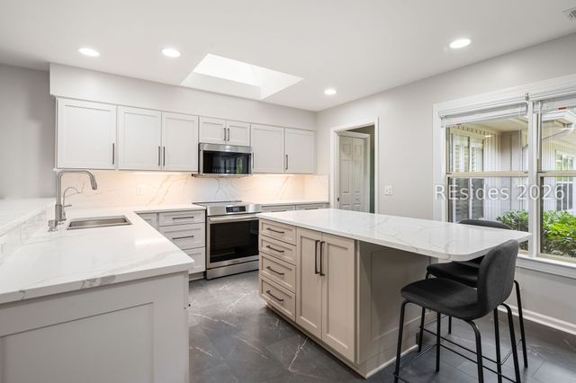 9 Wild Holly Ct, Hilton Head Island, SC 29926