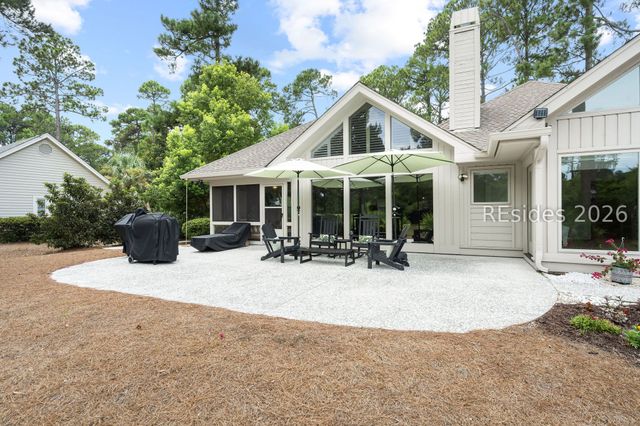 9 Wild Holly Ct, Hilton Head Island, SC 29926