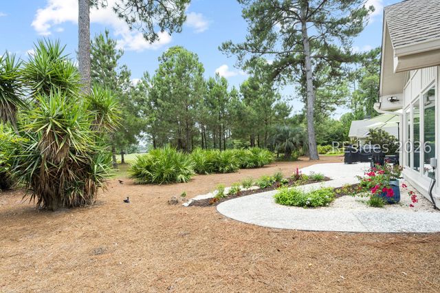 9 Wild Holly Ct, Hilton Head Island, SC 29926