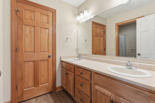 1003 Coral Isle Cove, Fort Wayne, IN 46845