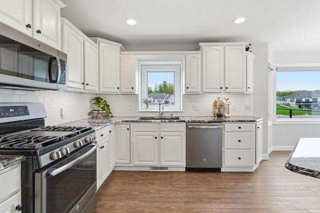 1003 Coral Isle Cove, Fort Wayne, IN 46845