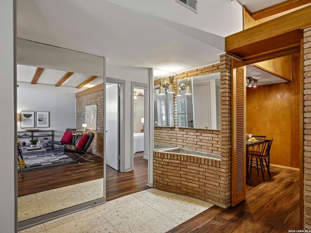 1834 Edgehill Drive, San Antonio, TX 78209