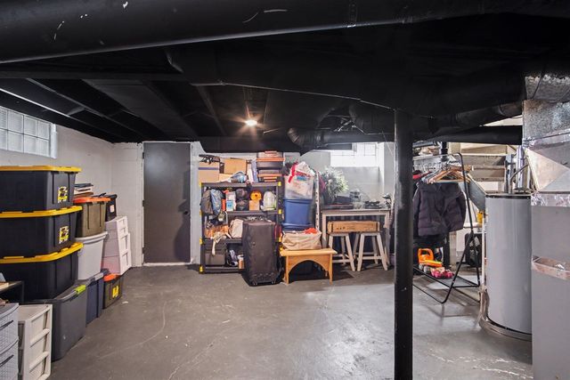 956 College Avenue, Grand Rapids, MI 49503