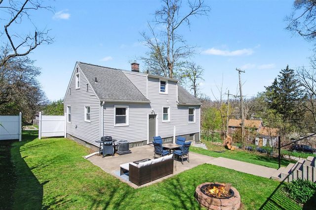 956 College Avenue, Grand Rapids, MI 49503