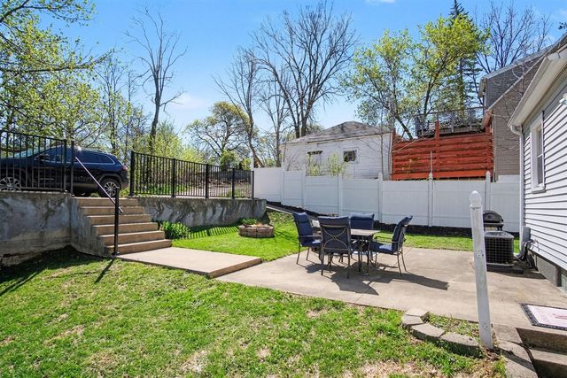 956 College Avenue, Grand Rapids, MI 49503