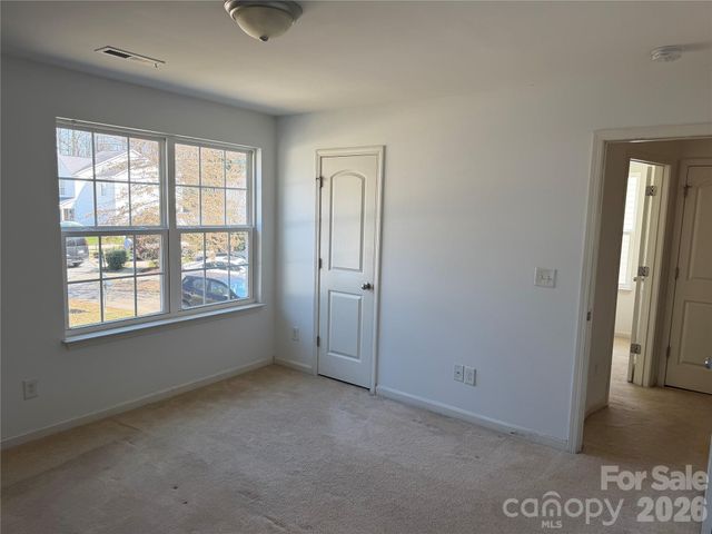 1240 Pinehaven Court, Charlotte, NC 28215