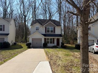 1240 Pinehaven Court, Charlotte, NC 28215