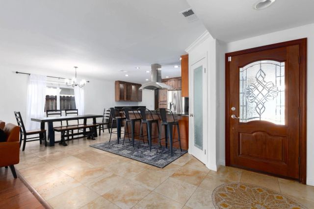 9722 Roe Dr, Santee, CA 92071