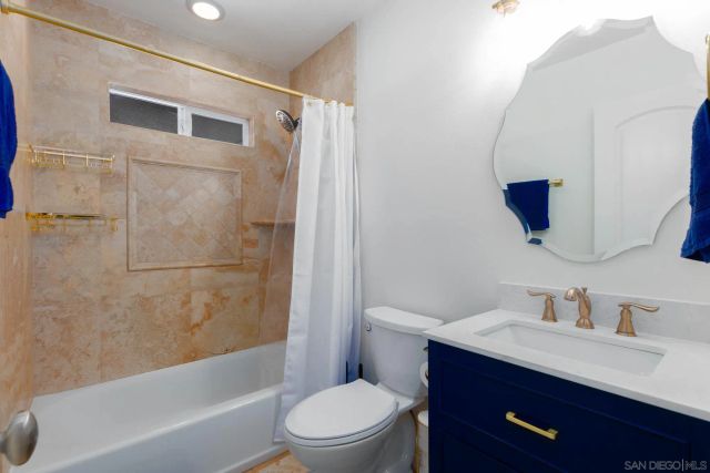 9722 Roe Dr, Santee, CA 92071