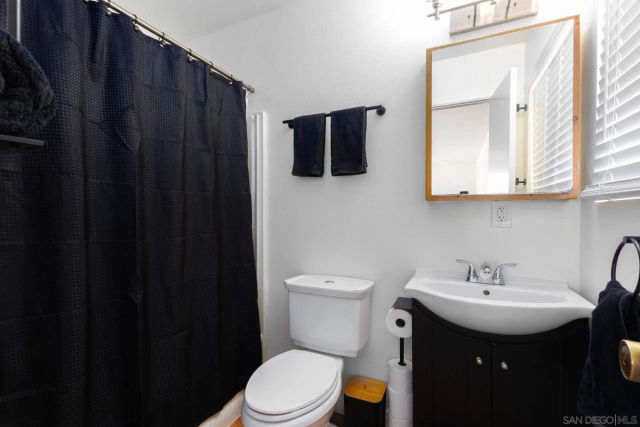 9722 Roe Dr, Santee, CA 92071