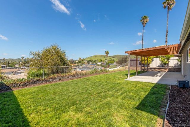 9722 Roe Dr, Santee, CA 92071