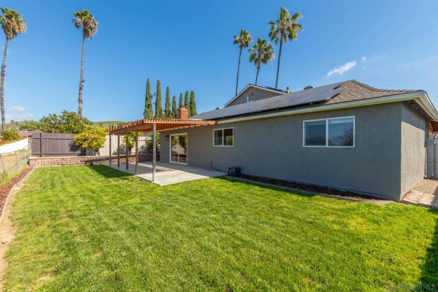 9722 Roe Dr, Santee, CA 92071