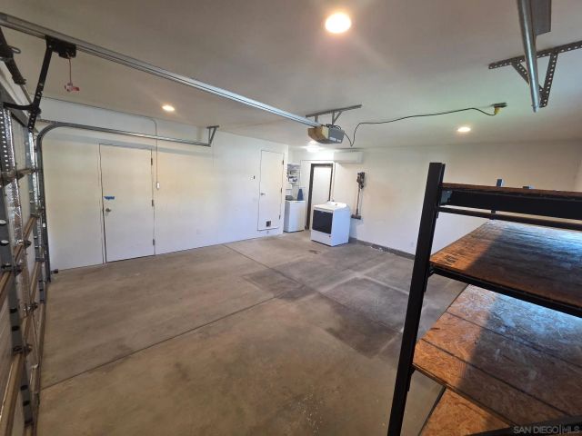 9722 Roe Dr, Santee, CA 92071