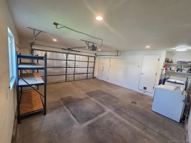 9722 Roe Dr, Santee, CA 92071