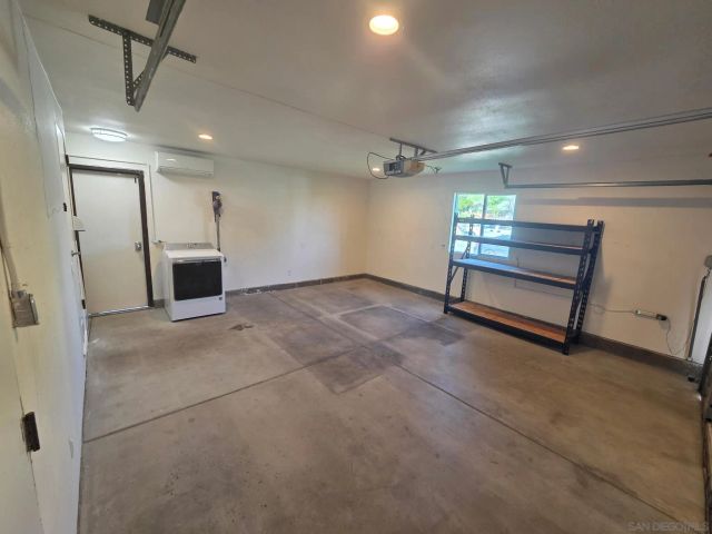 9722 Roe Dr, Santee, CA 92071