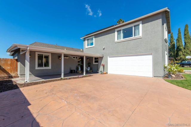 9722 Roe Dr, Santee, CA 92071