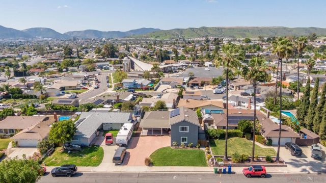 9722 Roe Dr, Santee, CA 92071