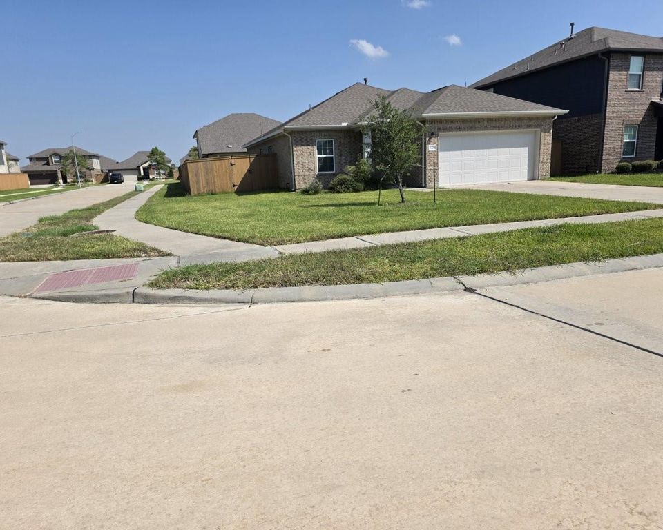 2429 Abbot Brook Drive, Rosharon, TX 77583