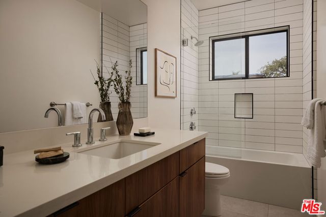 3214 Highland Avenue 4, Santa Monica, CA 90405