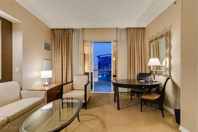 135 East HARMON Avenue 3709, Las Vegas, NV 89109