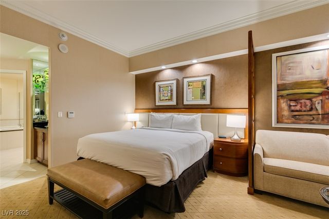 135 East HARMON Avenue 3709, Las Vegas, NV 89109