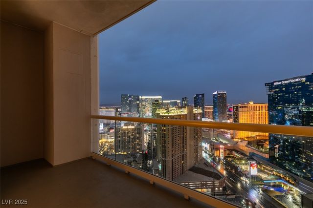135 East HARMON Avenue 3709, Las Vegas, NV 89109