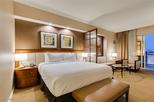 135 East HARMON Avenue 3709, Las Vegas, NV 89109