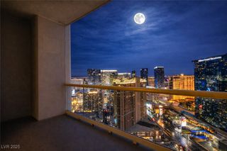 135 East HARMON Avenue 3709, Las Vegas, NV 89109