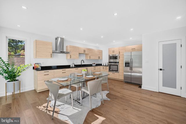 906 WADE AVE, Rockville, MD 20851
