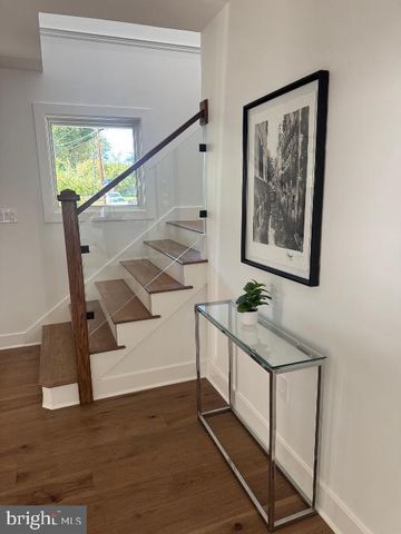 906 WADE AVE, Rockville, MD 20851