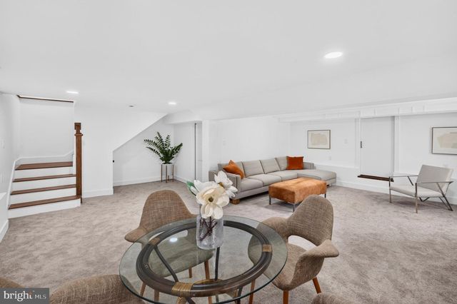 906 WADE AVE, Rockville, MD 20851