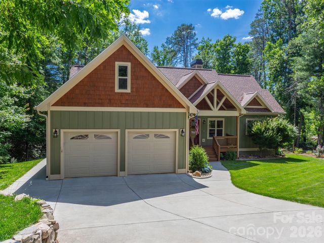 86 Crossings Circle, Fairview, NC 28730