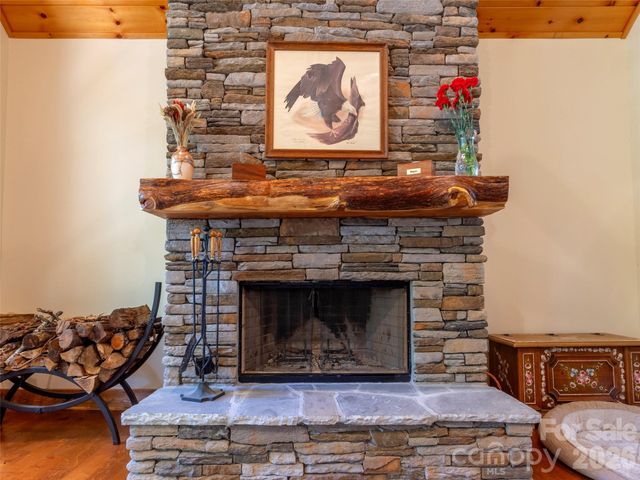 86 Crossings Circle, Fairview, NC 28730