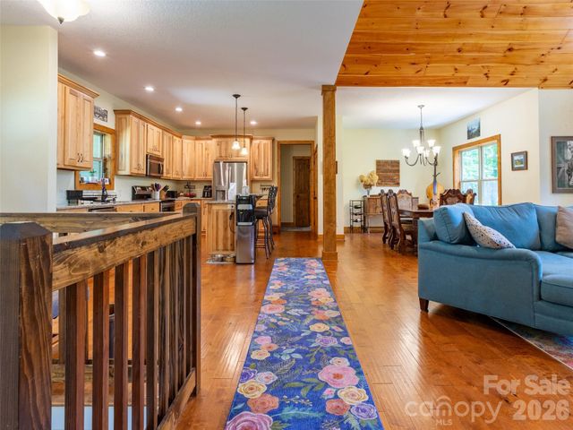 86 Crossings Circle, Fairview, NC 28730