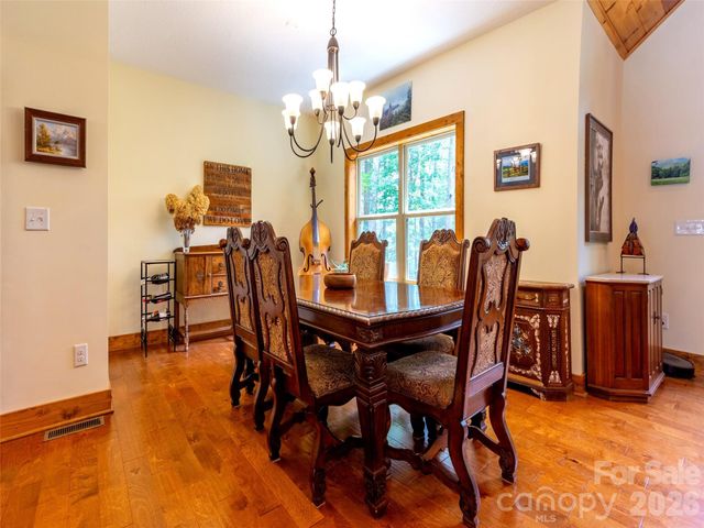 86 Crossings Circle, Fairview, NC 28730