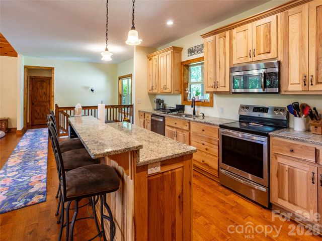 86 Crossings Circle, Fairview, NC 28730