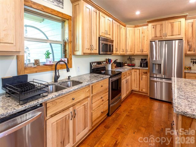 86 Crossings Circle, Fairview, NC 28730