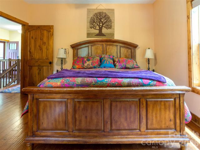 86 Crossings Circle, Fairview, NC 28730