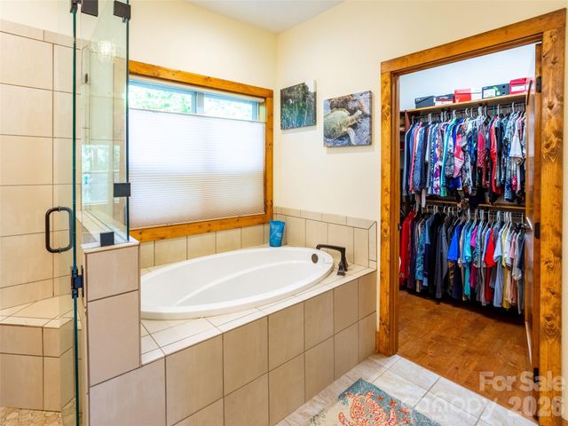 86 Crossings Circle, Fairview, NC 28730