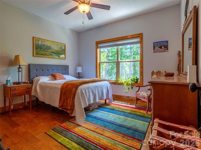 86 Crossings Circle, Fairview, NC 28730