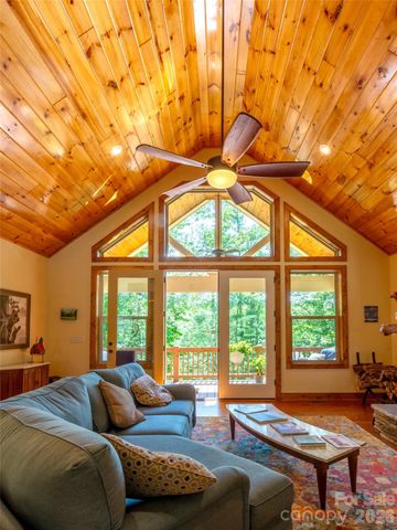 86 Crossings Circle, Fairview, NC 28730