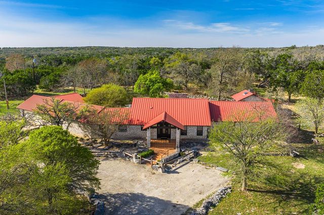 377 Shin Oak Way, Kerrville, TX 78028