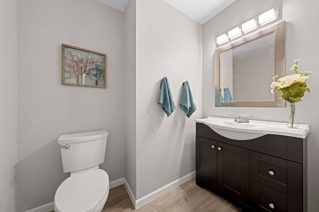 377 Shin Oak Way, Kerrville, TX 78028