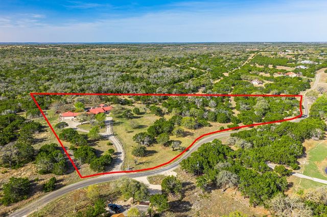 377 Shin Oak Way, Kerrville, TX 78028