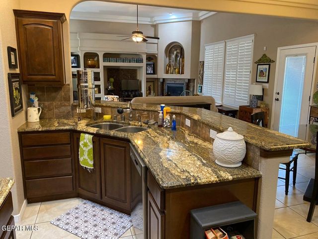 797 MAXEY MARIE Drive, El Paso, TX 79932