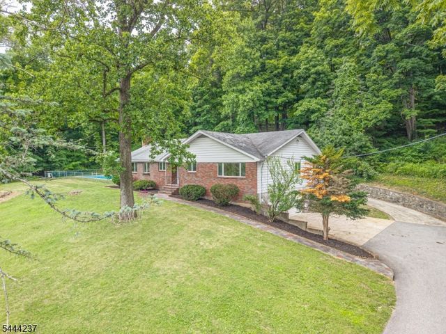 517 County Rd 517, Vernon Twp., NJ 07461