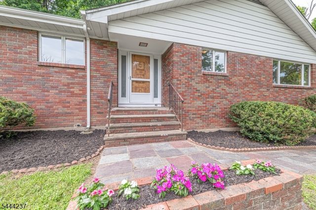 517 County Rd 517, Vernon Twp., NJ 07461