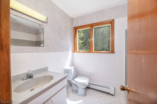 517 County Rd 517, Vernon Twp., NJ 07461