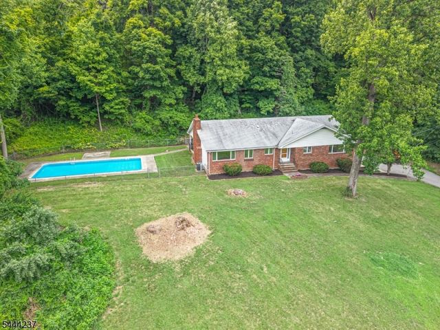 517 County Rd 517, Vernon Twp., NJ 07461