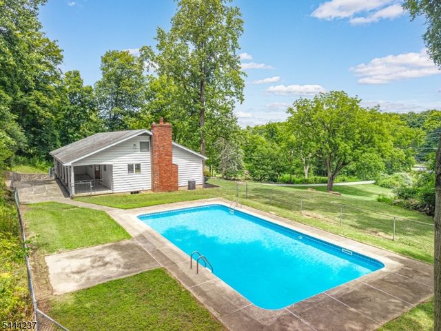 517 County Rd 517, Vernon Twp., NJ 07461